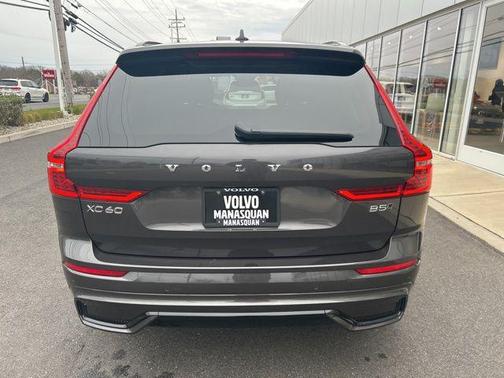 2025 Volvo XC60 B5 Plus