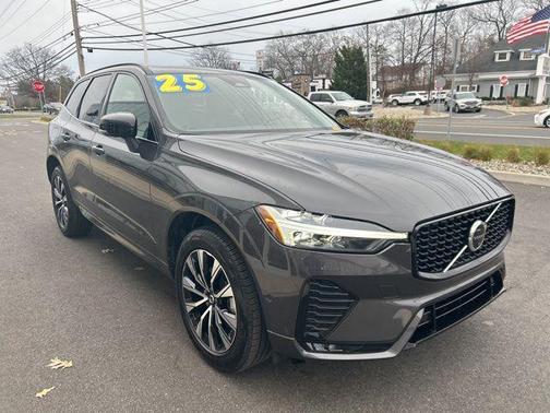 2025 Volvo XC60 B5 Plus