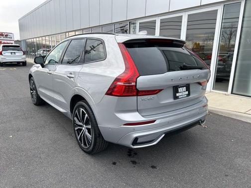 2025 Volvo XC60 B5 Plus