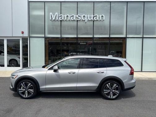 Silver 2025 Volvo V60 Cross Country Plus, B5 AWD Gas (mild hybrid)
