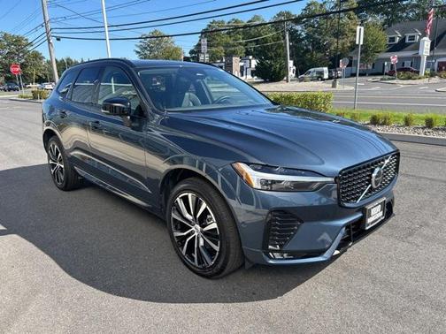 2025 Volvo XC60 B5 Plus