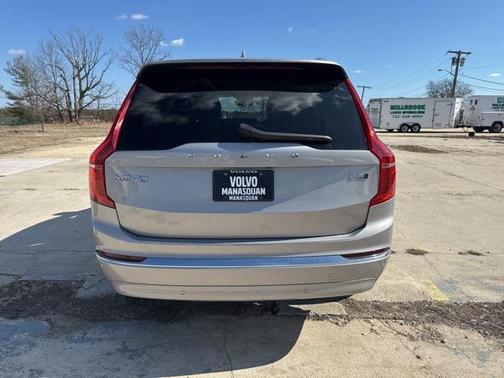 2024 Volvo XC90 B5 Plus Bright Theme