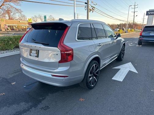 2024 Volvo XC90 B5 Plus Bright Theme