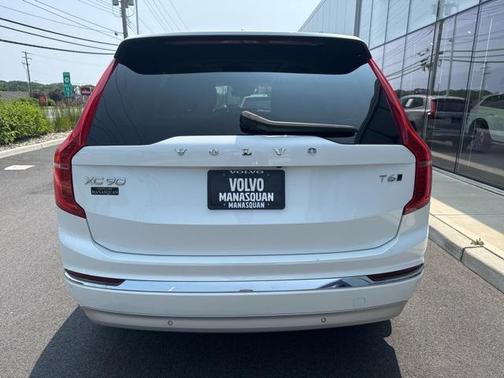 2022 Volvo XC90 T6 Inscription