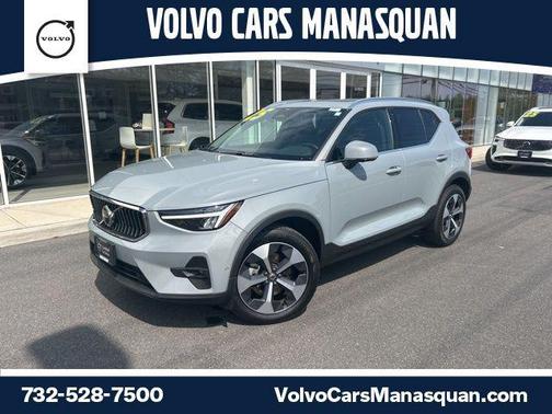 Vapour Gray 2025 Volvo XC40 B5 Plus Bright Theme
