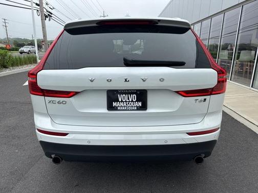 2020 Volvo XC60 T6 Momentum