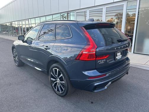 2025 Volvo XC60 B5 Plus