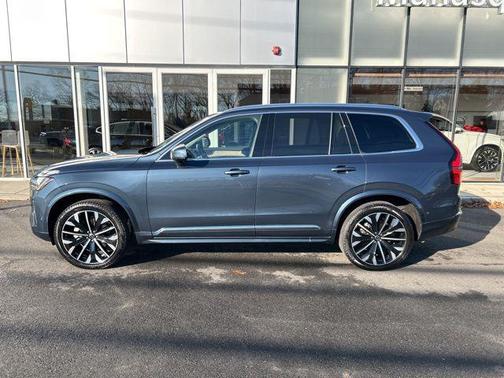 2025 Volvo XC90 B6 Plus 7-Seater