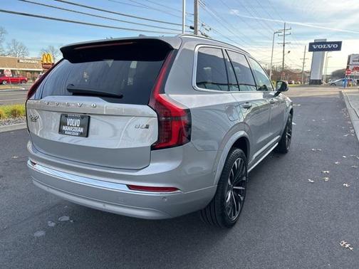 2025 Volvo XC90 B6 Plus 7-Seater