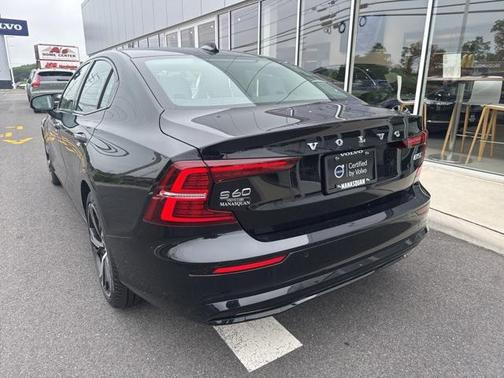 2025 Volvo S60 B5 Plus