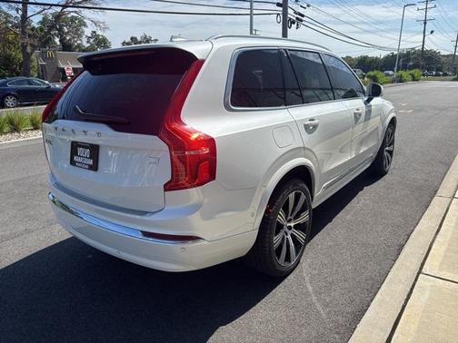 2023 Volvo XC90 Recharge Plug-In Hybrid T8 Plus Bright Theme 7-Seater