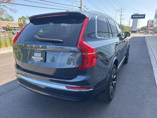 2024 Volvo XC90 B6 Ultimate Bright Theme 7-Seater