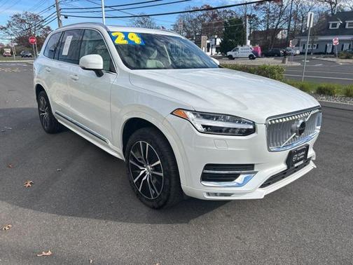 2024 Volvo XC90 B5 Core Bright Theme
