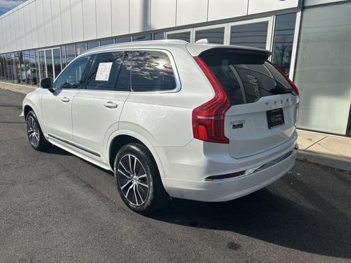2024 Volvo XC90 B5 Core Bright Theme