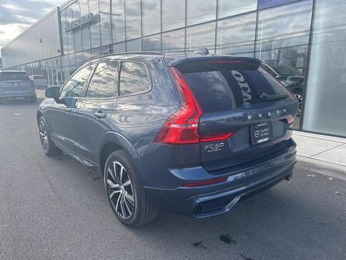 2025 Volvo XC60 B5 Plus