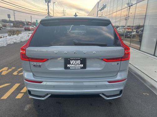 2025 Volvo XC60 B5 Plus