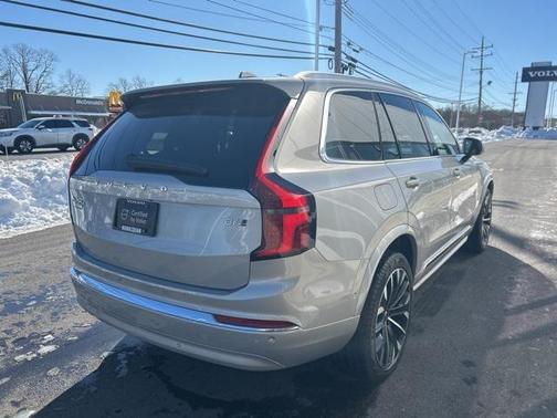 2025 Volvo XC90 B6 Plus 7-Seater