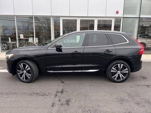 2022 Volvo XC60 B5 Inscription