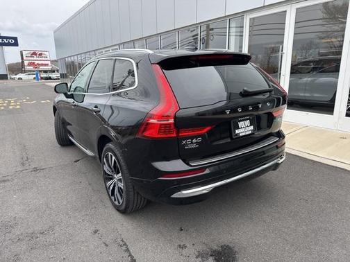2022 Volvo XC60 B5 Inscription