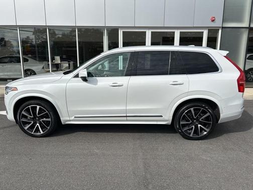 2023 Volvo XC90 B6 Plus 7-Seater