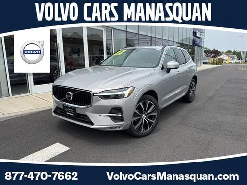 2022 Volvo XC60 B5 Momentum