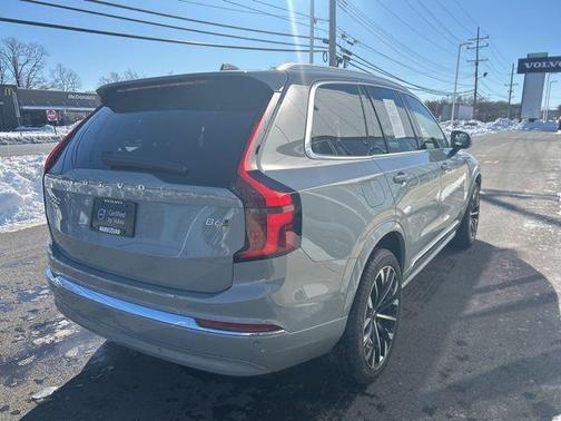 2025 Volvo XC90 B6 Plus 7-Seater