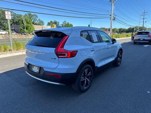 Cloud Blue 2025 Volvo XC40 B5 Core Bright Theme