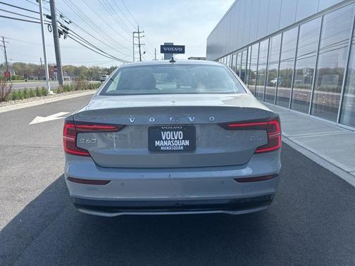 2024 Volvo S60 B5 Core Dark Theme