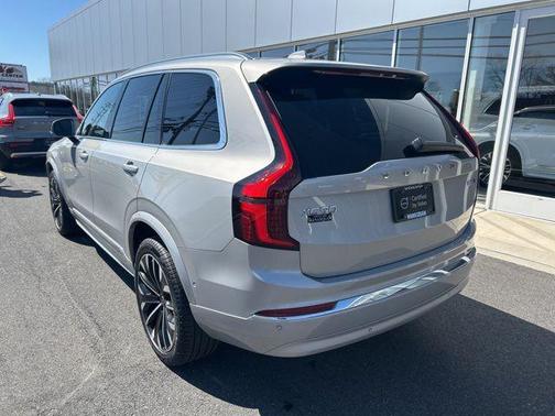 2025 Volvo XC90 B6 Plus 7-Seater