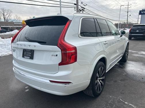 2025 Volvo XC90 B6 Plus 7-Seater