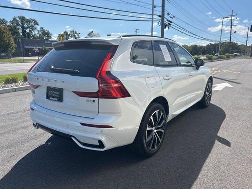 2025 Volvo XC60 B5 Plus