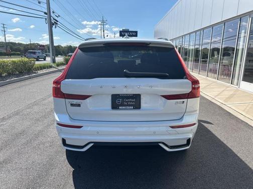 2025 Volvo XC60 B5 Plus