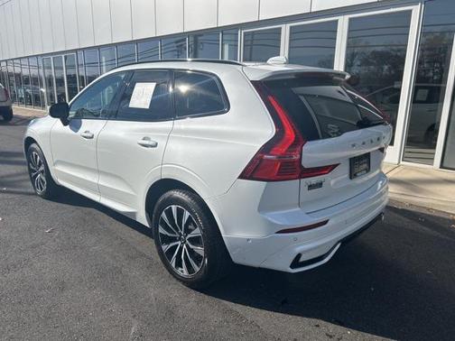 2025 Volvo XC60 B5 Plus