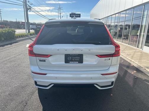 2025 Volvo XC60 B5 Plus