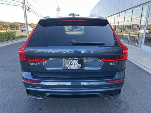 2025 Volvo XC60 B5 Plus