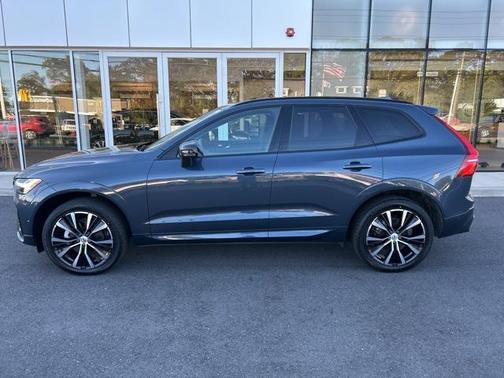 2025 Volvo XC60 B5 Plus