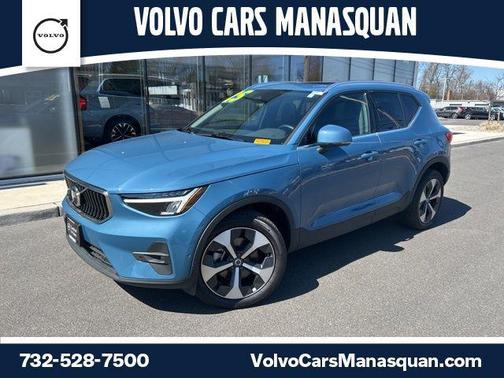 Blue 2025 Volvo XC40 B5 Plus Bright Theme
