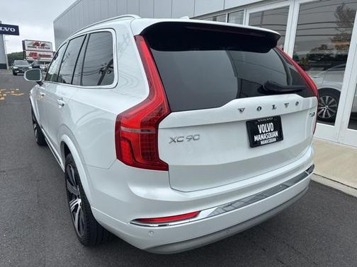2022 Volvo XC90 T6 Inscription
