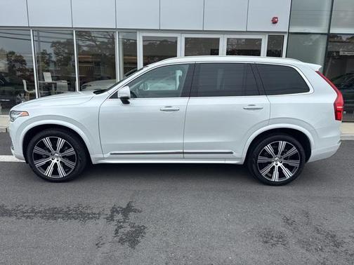 2022 Volvo XC90 T6 Inscription