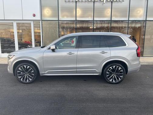 2025 Volvo XC90 B5 Plus 7-Seater