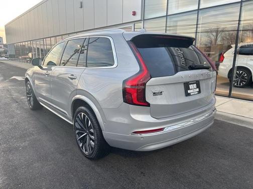 2025 Volvo XC90 B5 Plus 7-Seater