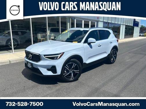 Cloud Blue 2025 Volvo XC40 B5 Core Bright Theme