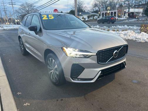 2025 Volvo XC60 B5 Plus