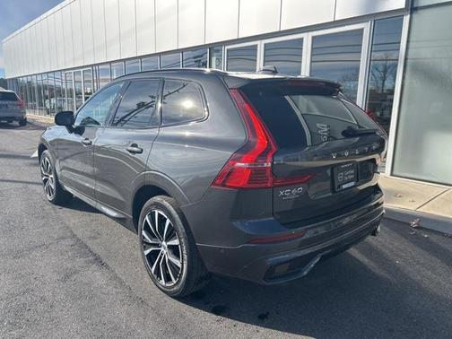 2025 Volvo XC60 B5 Plus