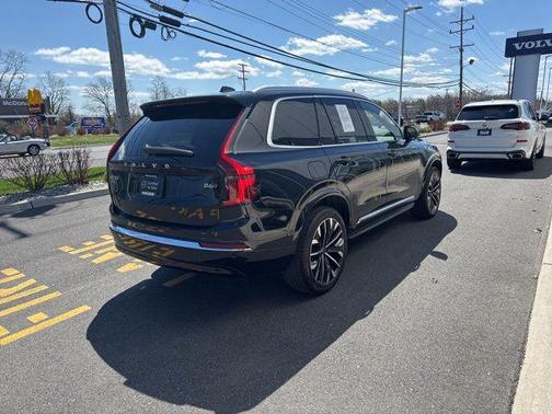 Onyx Black Metallic 2025 Volvo XC90 B6 Plus 7-Seater