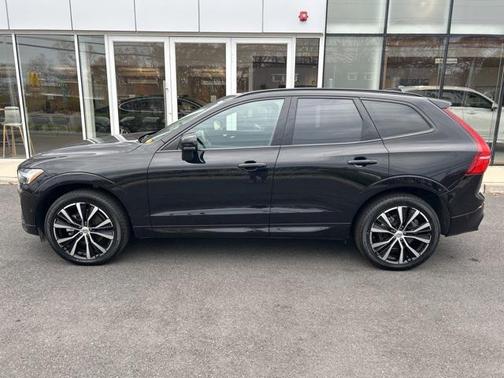 2025 Volvo XC60 B5 Plus