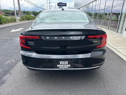 2022 Volvo S90 B6 Inscription
