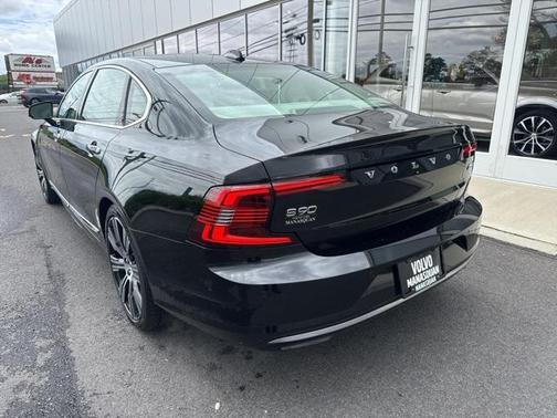 2022 Volvo S90 B6 Inscription