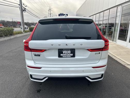 2025 Volvo XC60 B5 Plus