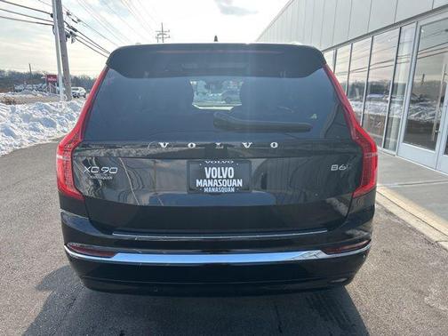 2023 Volvo XC90 B6 Plus 6-Seater
